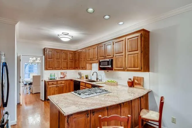 7155 Roswell Road Unit 24, Sandy Springs, Georgia 30328, 3 Bedrooms Bedrooms, ,2 BathroomsBathrooms,Residential,Sold,7155 Roswell Road Unit 24,6678006