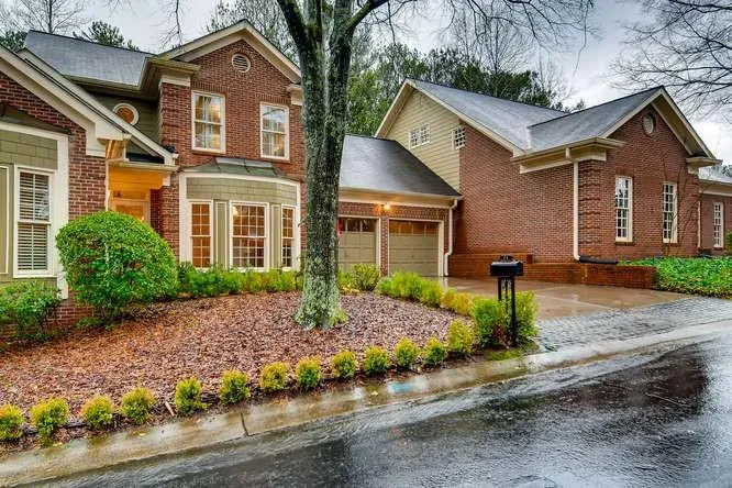 7155 Roswell Road Unit 24, Sandy Springs, Georgia 30328, 3 Bedrooms Bedrooms, ,2 BathroomsBathrooms,Residential,Sold,7155 Roswell Road Unit 24,6678006