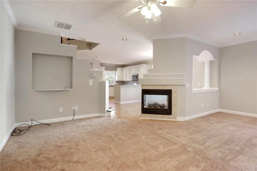 8635 Hope Mews Court, Sandy Springs, Georgia 30350, 2 Bedrooms Bedrooms, ,3 BathroomsBathrooms,Residential,Sold,8635 Hope Mews Court,6811067