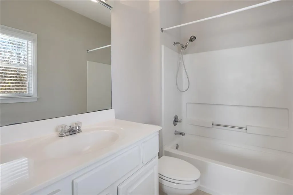 8635 Hope Mews Court, Sandy Springs, Georgia 30350, 2 Bedrooms Bedrooms, ,3 BathroomsBathrooms,Residential,Sold,8635 Hope Mews Court,6811067