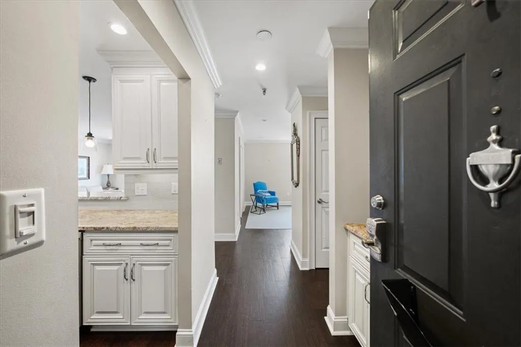 300 Johnson Ferry Road Ne Unit B810, Atlanta, Georgia 30328, 2 Bedrooms Bedrooms, ,2 BathroomsBathrooms,Residential,For Sale,300 Johnson Ferry Road Ne Unit B810,7651053