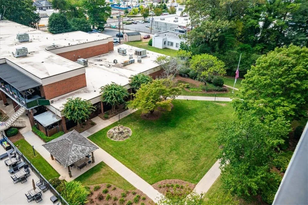 300 Johnson Ferry Road Ne Unit B810, Atlanta, Georgia 30328, 2 Bedrooms Bedrooms, ,2 BathroomsBathrooms,Residential,For Sale,300 Johnson Ferry Road Ne Unit B810,7651053