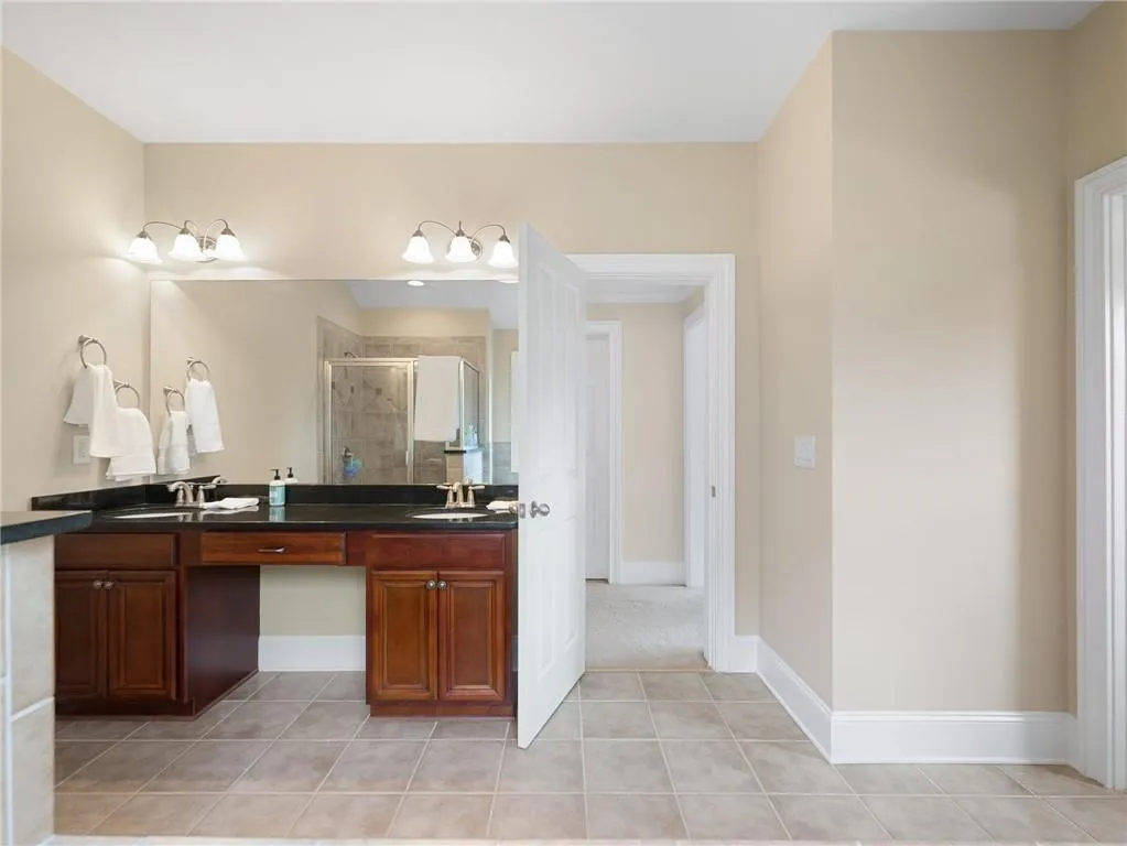 7860 Glisten Avenue, Sandy Springs, Georgia 30328, 3 Bedrooms Bedrooms, ,2 BathroomsBathrooms,Residential,Sold,7860 Glisten Avenue,7228740