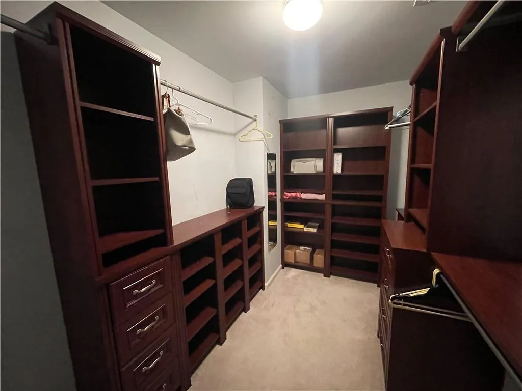 7860 Glisten Avenue, Sandy Springs, Georgia 30328, 3 Bedrooms Bedrooms, ,2 BathroomsBathrooms,Residential,Sold,7860 Glisten Avenue,7228740