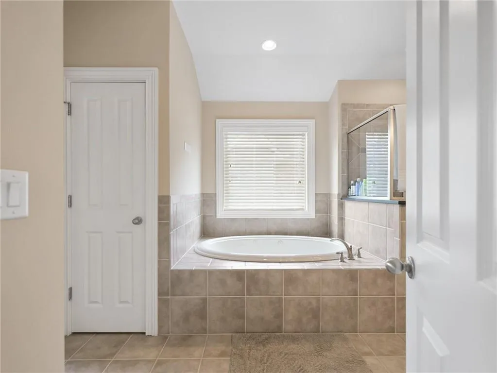 7860 Glisten Avenue, Sandy Springs, Georgia 30328, 3 Bedrooms Bedrooms, ,2 BathroomsBathrooms,Residential,Sold,7860 Glisten Avenue,7228740