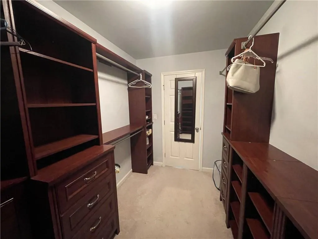 7860 Glisten Avenue, Sandy Springs, Georgia 30328, 3 Bedrooms Bedrooms, ,2 BathroomsBathrooms,Residential,Sold,7860 Glisten Avenue,7228740