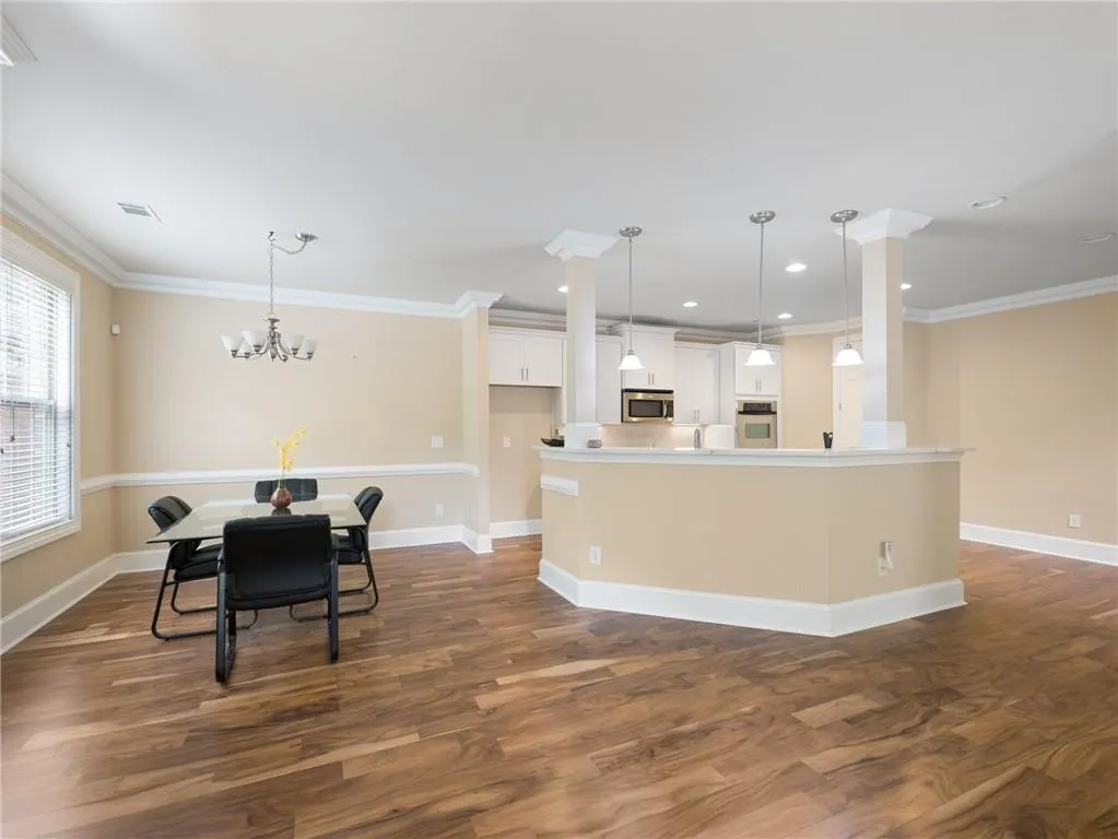 7860 Glisten Avenue, Sandy Springs, Georgia 30328, 3 Bedrooms Bedrooms, ,2 BathroomsBathrooms,Residential,Sold,7860 Glisten Avenue,7228740