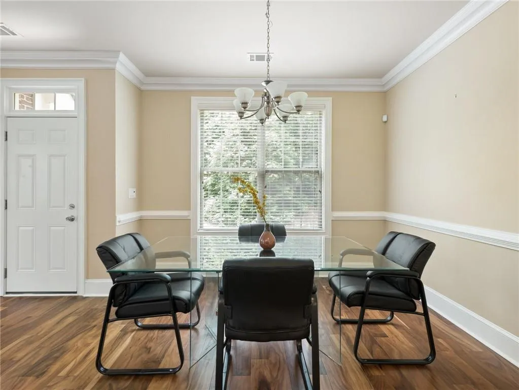 7860 Glisten Avenue, Sandy Springs, Georgia 30328, 3 Bedrooms Bedrooms, ,2 BathroomsBathrooms,Residential,Sold,7860 Glisten Avenue,7228740