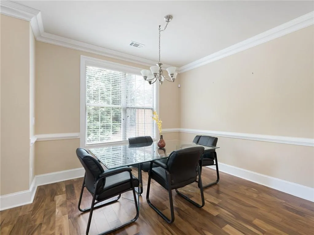 7860 Glisten Avenue, Sandy Springs, Georgia 30328, 3 Bedrooms Bedrooms, ,2 BathroomsBathrooms,Residential,Sold,7860 Glisten Avenue,7228740