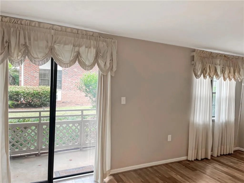 475 Mount Vernon Highway Ne Unit B112, Sandy Springs, Georgia 30328, 1 Bedroom Bedrooms, ,1 BathroomBathrooms,Residential,Sold,475 Mount Vernon Highway Ne Unit B112,7102907