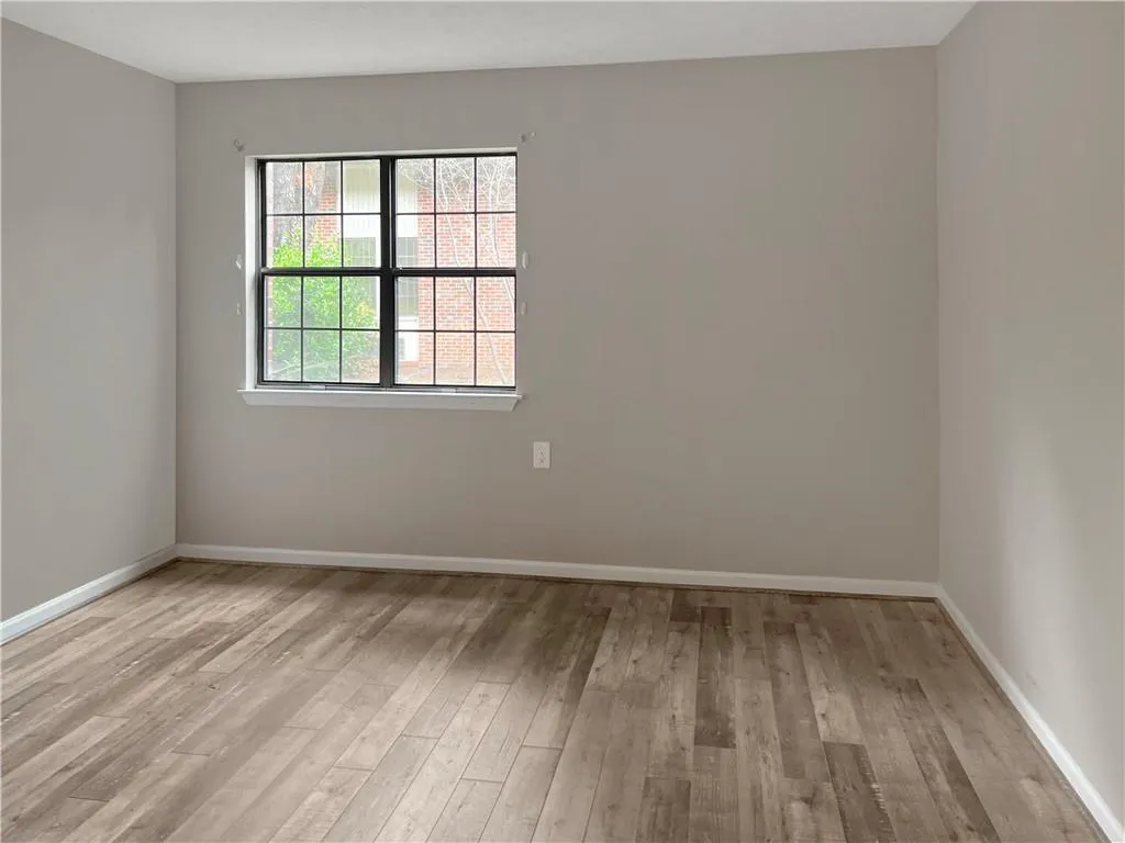475 Mount Vernon Highway Ne Unit B112, Sandy Springs, Georgia 30328, 1 Bedroom Bedrooms, ,1 BathroomBathrooms,Residential,Sold,475 Mount Vernon Highway Ne Unit B112,7102907