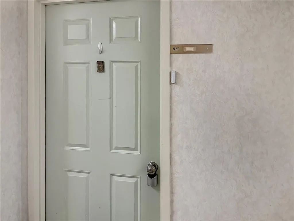 475 Mount Vernon Highway Ne Unit B112, Sandy Springs, Georgia 30328, 1 Bedroom Bedrooms, ,1 BathroomBathrooms,Residential,Sold,475 Mount Vernon Highway Ne Unit B112,7102907