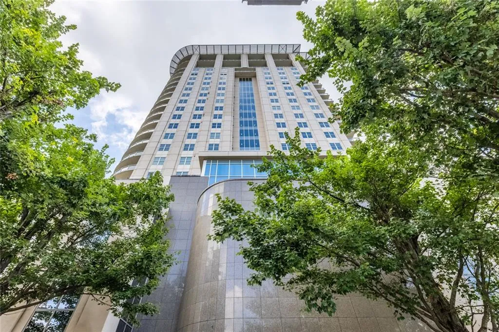 2881 Peachtree Road Ne Unit 2103, Atlanta, Georgia 30305, 2 Bedrooms Bedrooms, 0 ,2 BathroomsBathrooms,Residential,For Sale,2881 Peachtree Road Ne Unit 2103,7829797