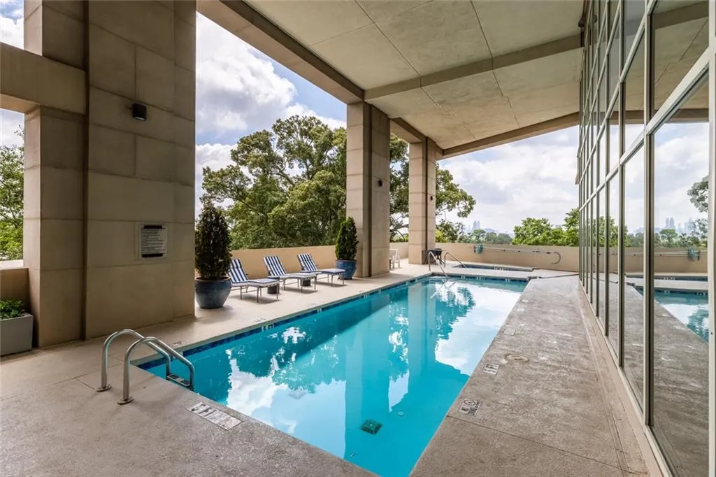 2881 Peachtree Road Ne Unit 2103, Atlanta, Georgia 30305, 2 Bedrooms Bedrooms, 0 ,2 BathroomsBathrooms,Residential,For Sale,2881 Peachtree Road Ne Unit 2103,7829797