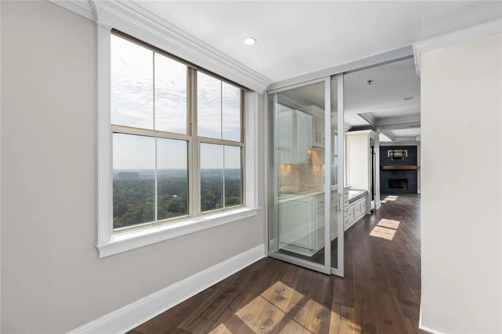 2881 Peachtree Road Ne Unit 2103, Atlanta, Georgia 30305, 2 Bedrooms Bedrooms, 0 ,2 BathroomsBathrooms,Residential,For Sale,2881 Peachtree Road Ne Unit 2103,7829797