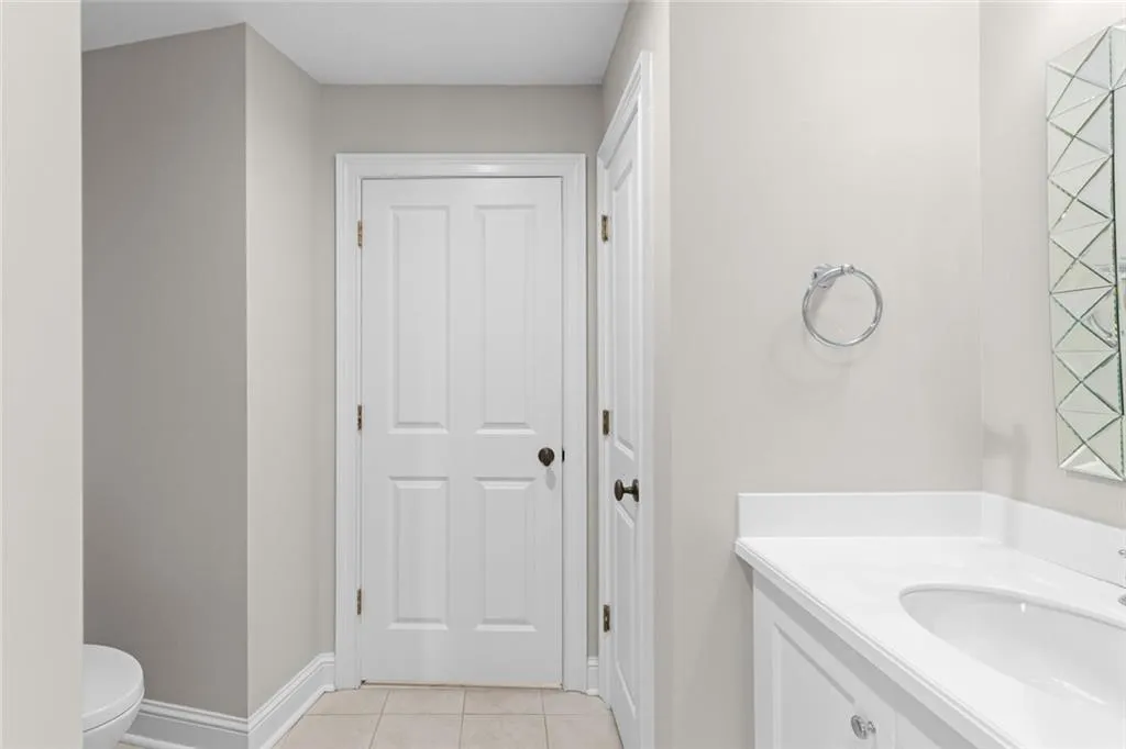 2881 Peachtree Road Ne Unit 2103, Atlanta, Georgia 30305, 2 Bedrooms Bedrooms, 0 ,2 BathroomsBathrooms,Residential,For Sale,2881 Peachtree Road Ne Unit 2103,7829797
