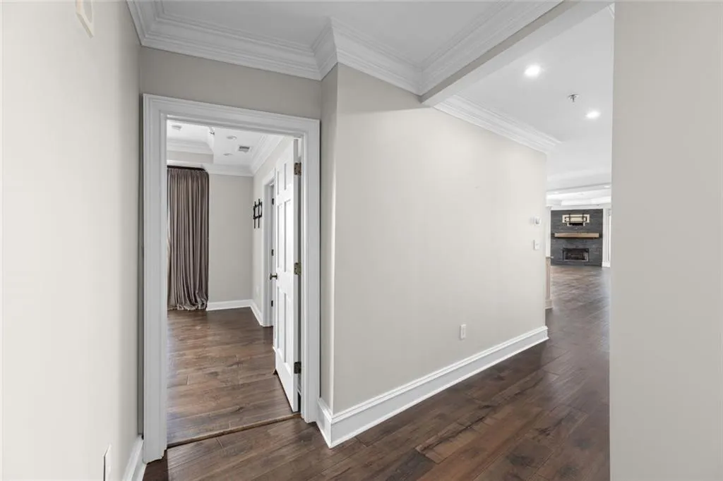 2881 Peachtree Road Ne Unit 2103, Atlanta, Georgia 30305, 2 Bedrooms Bedrooms, 0 ,2 BathroomsBathrooms,Residential,For Sale,2881 Peachtree Road Ne Unit 2103,7829797