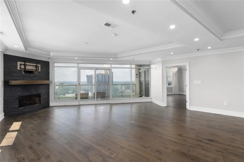 2881 Peachtree Road Ne Unit 2103, Atlanta, Georgia 30305, 2 Bedrooms Bedrooms, 0 ,2 BathroomsBathrooms,Residential,For Sale,2881 Peachtree Road Ne Unit 2103,7829797