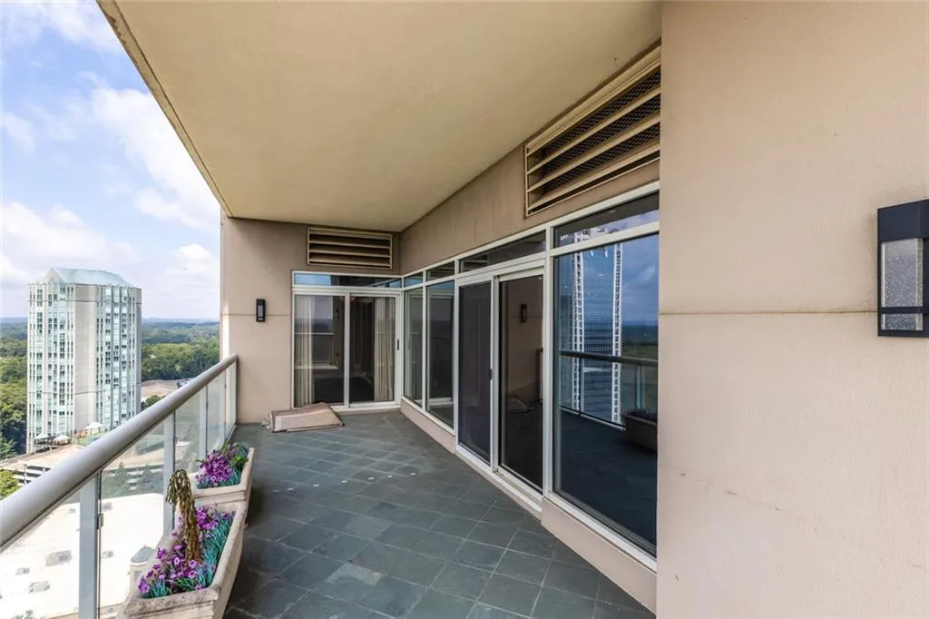 2881 Peachtree Road Ne Unit 2103, Atlanta, Georgia 30305, 2 Bedrooms Bedrooms, 0 ,2 BathroomsBathrooms,Residential,For Sale,2881 Peachtree Road Ne Unit 2103,7829797
