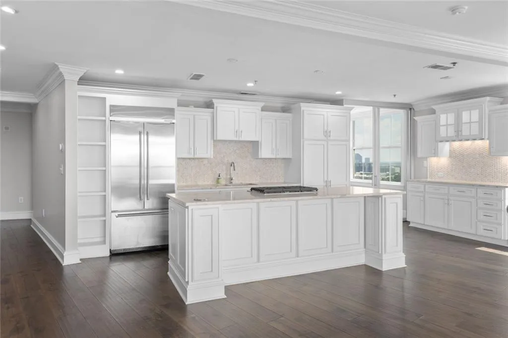 2881 Peachtree Road Ne Unit 2103, Atlanta, Georgia 30305, 2 Bedrooms Bedrooms, 0 ,2 BathroomsBathrooms,Residential,For Sale,2881 Peachtree Road Ne Unit 2103,7829797