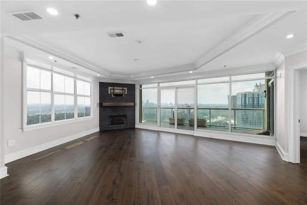 2881 Peachtree Road Ne Unit 2103, Atlanta, Georgia 30305, 2 Bedrooms Bedrooms, 0 ,2 BathroomsBathrooms,Residential,For Sale,2881 Peachtree Road Ne Unit 2103,7829797