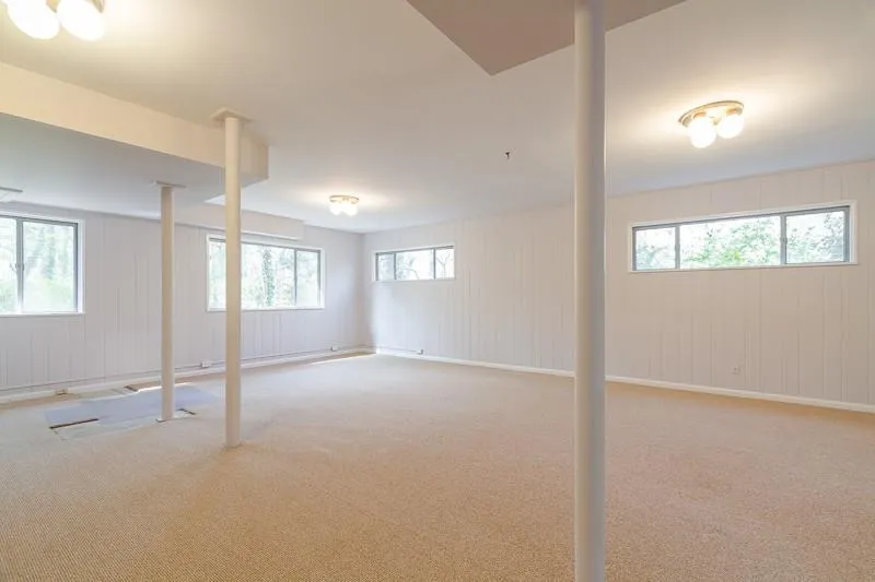 6451 Vernon Woods Drive, Sandy Springs, Georgia 30328, 3 Bedrooms Bedrooms, ,3 BathroomsBathrooms,Residential,Sold,6451 Vernon Woods Drive,5826287