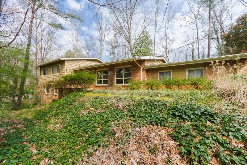 6451 Vernon Woods Drive, Sandy Springs, Georgia 30328, 3 Bedrooms Bedrooms, ,3 BathroomsBathrooms,Residential,Sold,6451 Vernon Woods Drive,5826287