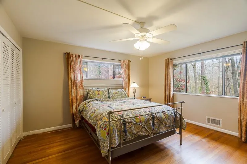 6451 Vernon Woods Drive, Sandy Springs, Georgia 30328, 3 Bedrooms Bedrooms, ,3 BathroomsBathrooms,Residential,Sold,6451 Vernon Woods Drive,5826287