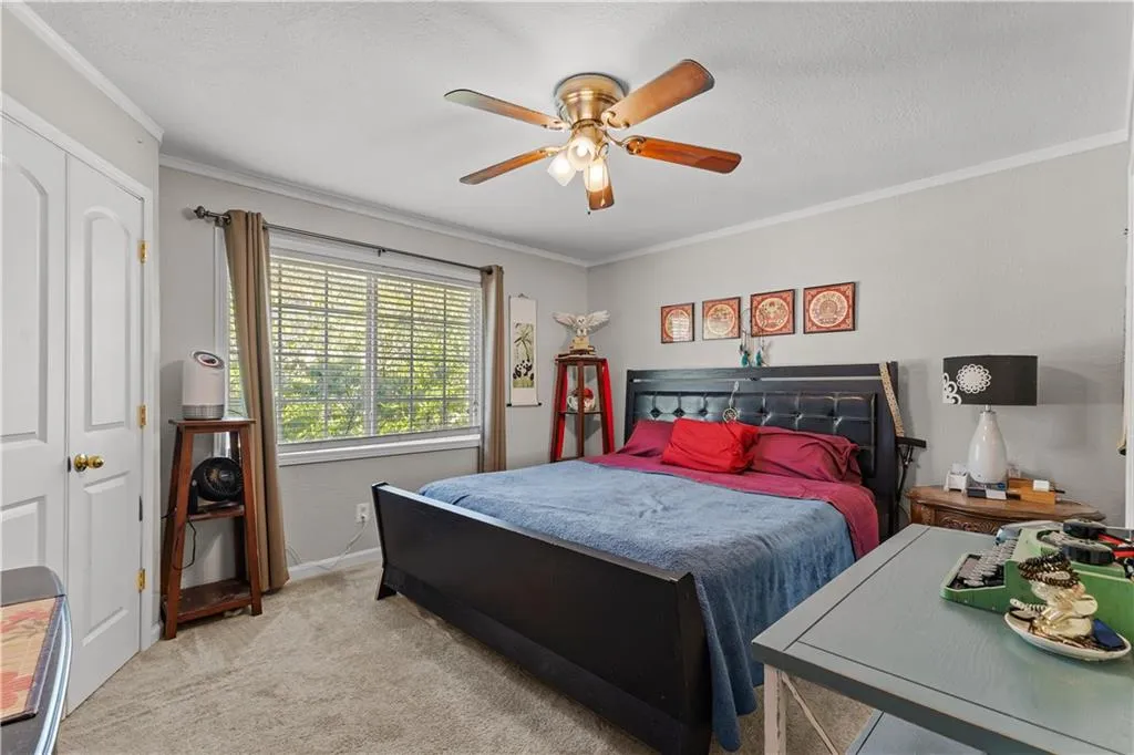 6940 Roswell Road, Atlanta, Georgia 30328, 2 Bedrooms Bedrooms, ,1 BathroomBathrooms,Residential,Sold,6940 Roswell Road,7211671