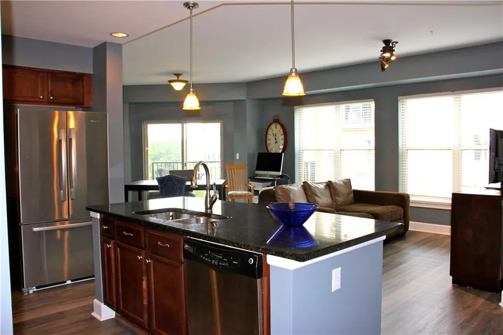 200 River Vista Drive Unit 624, Atlanta, Georgia 30339, 2 Bedrooms Bedrooms, ,2 BathroomsBathrooms,Residential,Sold,200 River Vista Drive Unit 624,5739986