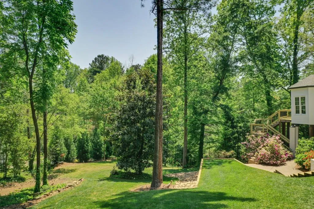 9955 Huntcliff Trace, Sandy Springs, Georgia 30350, 5 Bedrooms Bedrooms, ,5 BathroomsBathrooms,Residential,Sold,9955 Huntcliff Trace,6873736