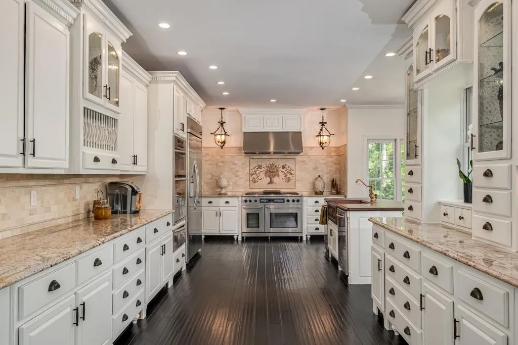 9955 Huntcliff Trace, Sandy Springs, Georgia 30350, 5 Bedrooms Bedrooms, ,5 BathroomsBathrooms,Residential,Sold,9955 Huntcliff Trace,6873736