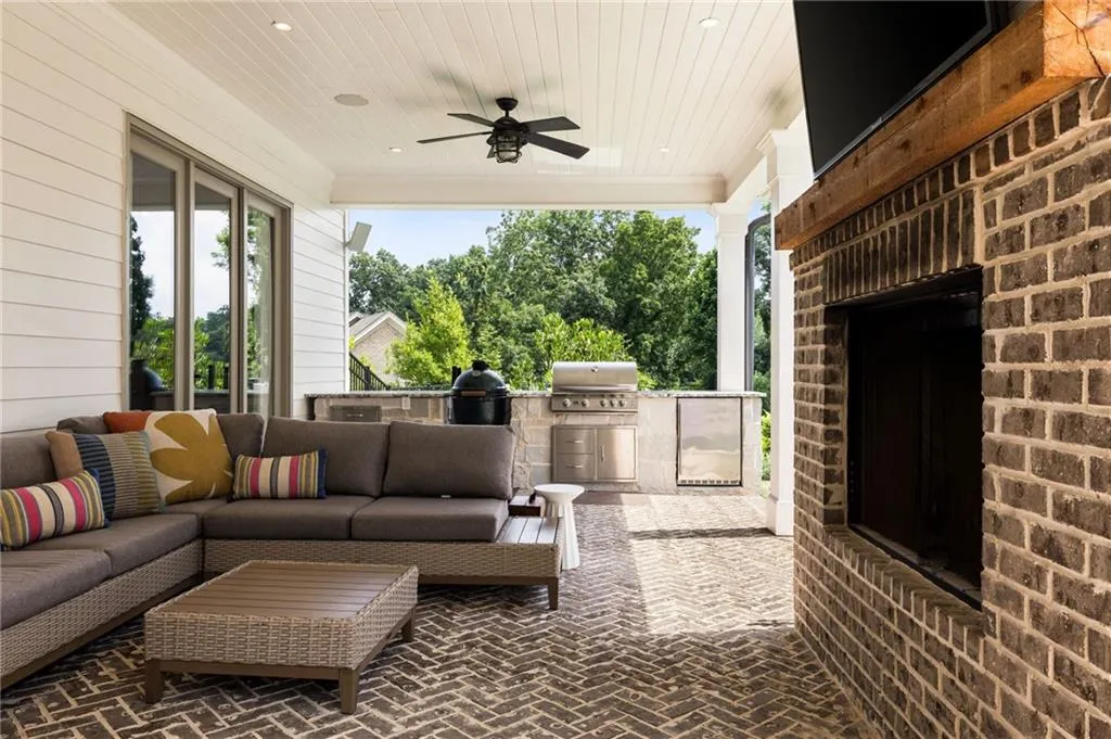 706 Bass Way, Atlanta, Georgia 30328, 5 Bedrooms Bedrooms, ,5 BathroomsBathrooms,Residential,For Sale,706 Bass Way,7621696