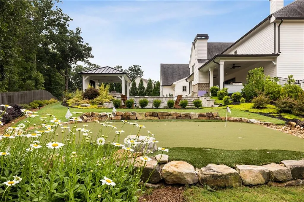 706 Bass Way, Atlanta, Georgia 30328, 5 Bedrooms Bedrooms, ,5 BathroomsBathrooms,Residential,For Sale,706 Bass Way,7621696