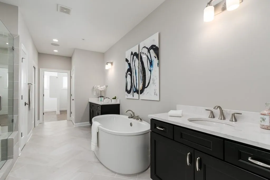 110 Ridgely Court Unit 23, Sandy Springs, Georgia 30342, 4 Bedrooms Bedrooms, ,4 BathroomsBathrooms,Residential,Sold,110 Ridgely Court Unit 23,6728788
