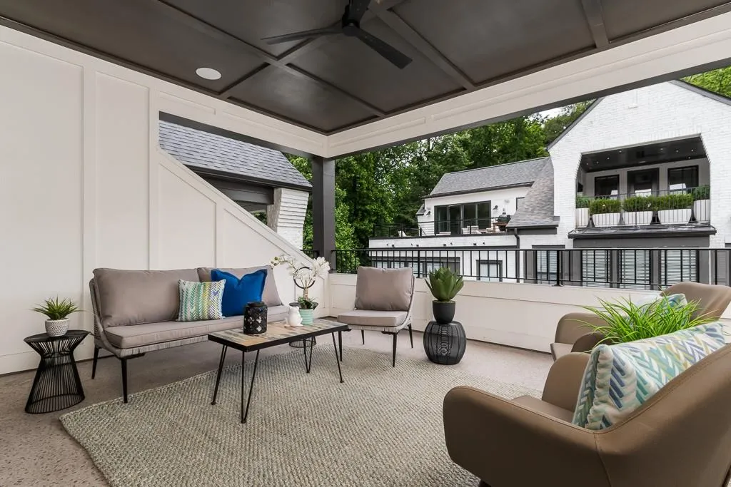 110 Ridgely Court Unit 23, Sandy Springs, Georgia 30342, 4 Bedrooms Bedrooms, ,4 BathroomsBathrooms,Residential,Sold,110 Ridgely Court Unit 23,6728788