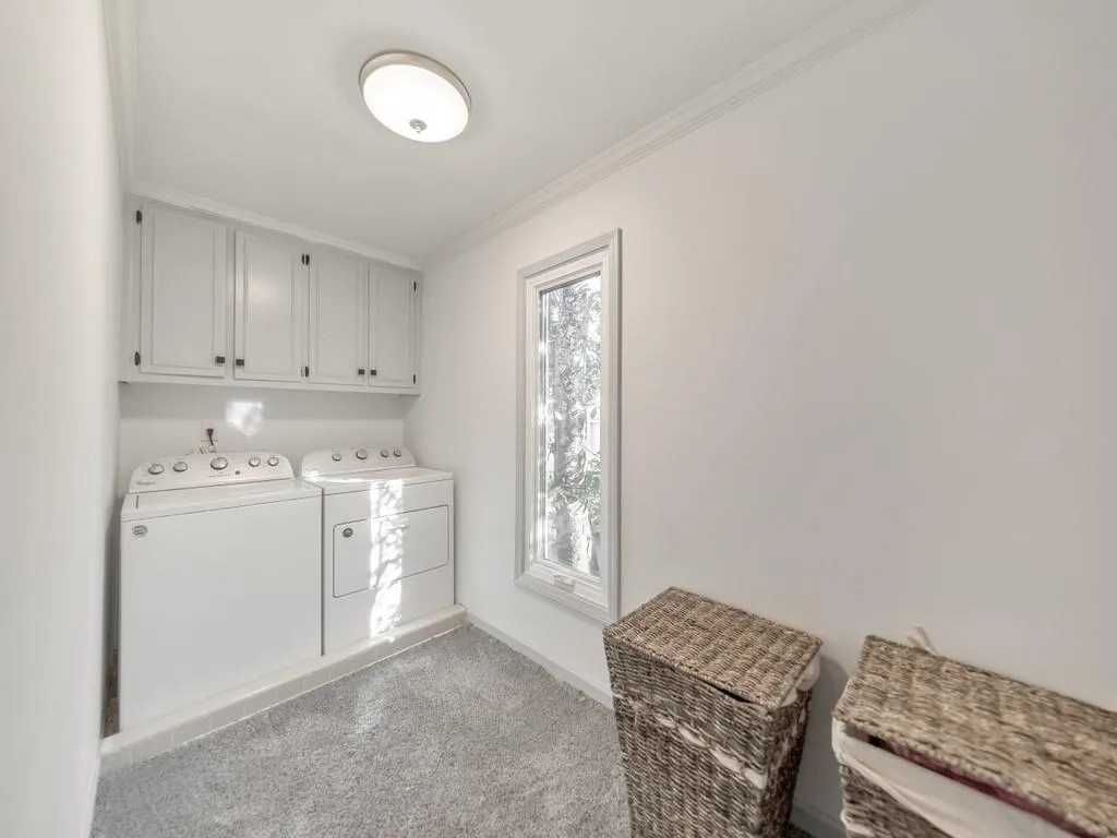 9 Braemore Drive, Sandy Springs, Georgia 30328, 3 Bedrooms Bedrooms, ,2 BathroomsBathrooms,Residential,Sold,9 Braemore Drive,6822457