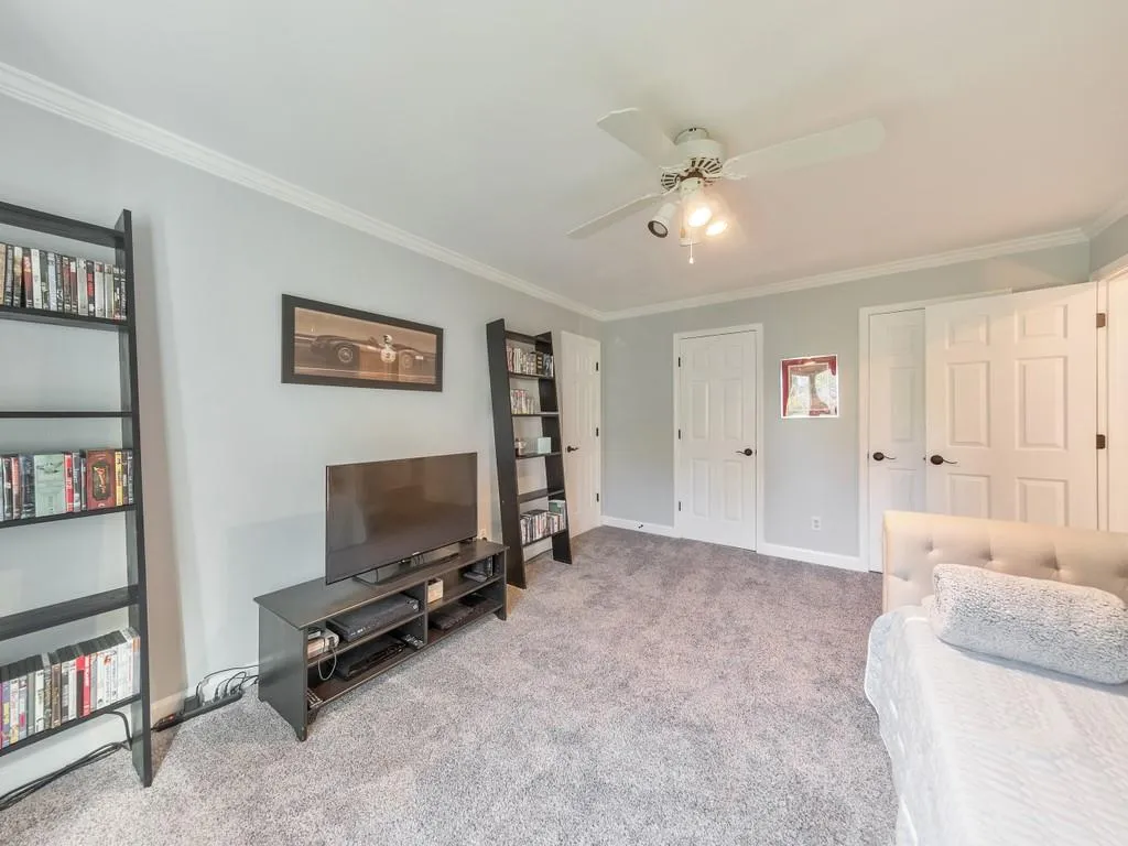 9 Braemore Drive, Sandy Springs, Georgia 30328, 3 Bedrooms Bedrooms, ,2 BathroomsBathrooms,Residential,Sold,9 Braemore Drive,6822457