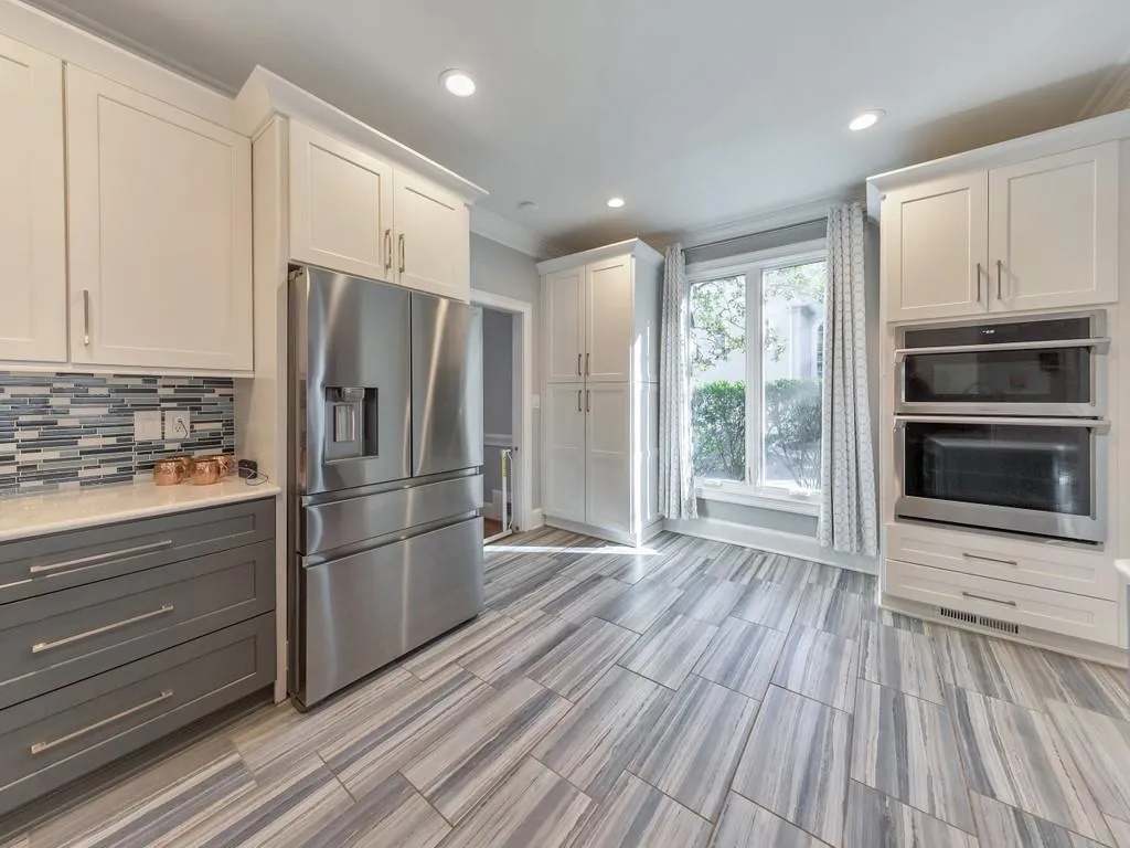 9 Braemore Drive, Sandy Springs, Georgia 30328, 3 Bedrooms Bedrooms, ,2 BathroomsBathrooms,Residential,Sold,9 Braemore Drive,6822457