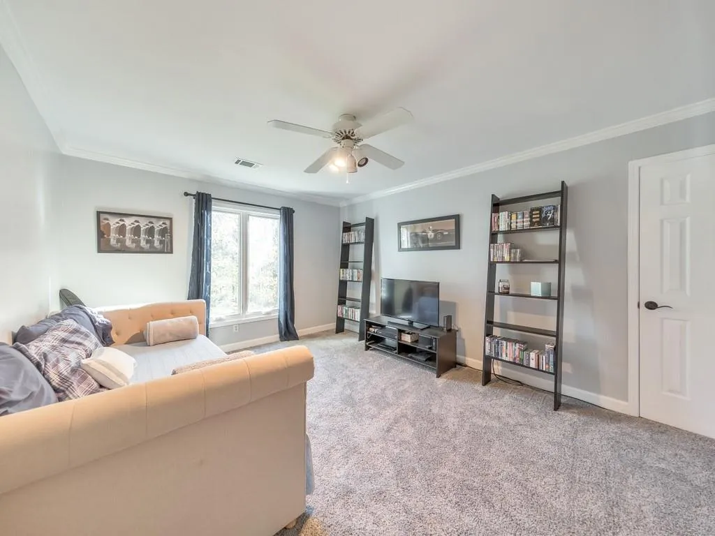 9 Braemore Drive, Sandy Springs, Georgia 30328, 3 Bedrooms Bedrooms, ,2 BathroomsBathrooms,Residential,Sold,9 Braemore Drive,6822457