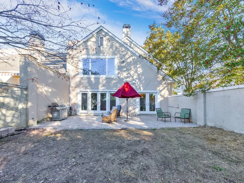 9 Braemore Drive, Sandy Springs, Georgia 30328, 3 Bedrooms Bedrooms, ,2 BathroomsBathrooms,Residential,Sold,9 Braemore Drive,6822457