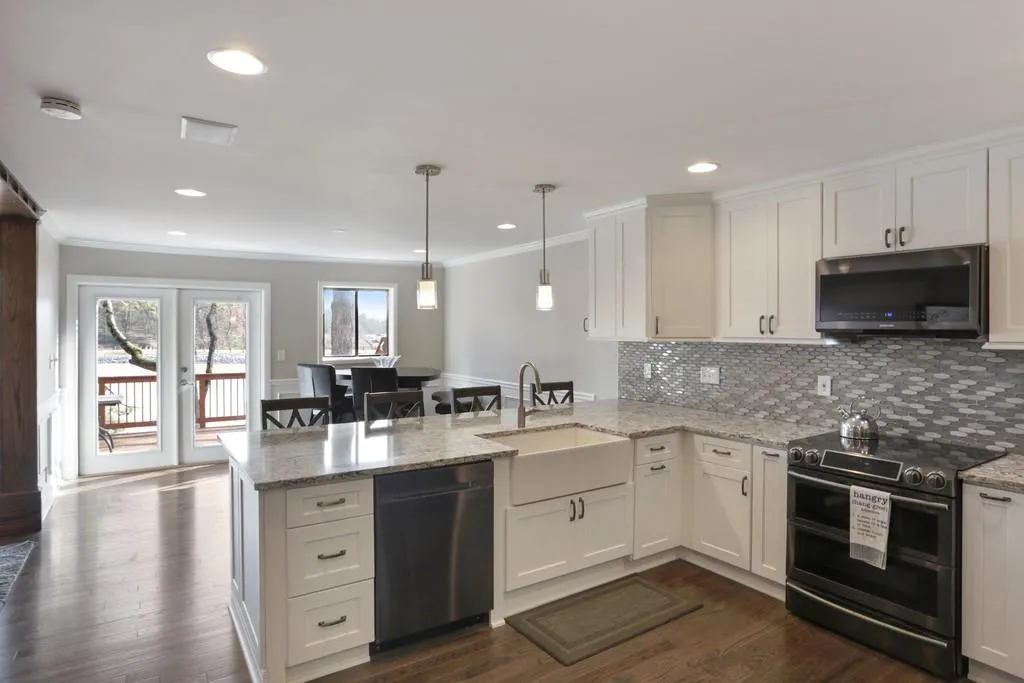25 Basswood Circle, Sandy Springs, Georgia 30328, 4 Bedrooms Bedrooms, ,3 BathroomsBathrooms,Residential,Sold,25 Basswood Circle,6127652