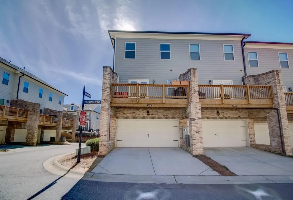 7510 Highland Bluffs, Atlanta, Georgia 30328, 3 Bedrooms Bedrooms, ,3 BathroomsBathrooms,Residential,Sold,7510 Highland Bluffs,6123471