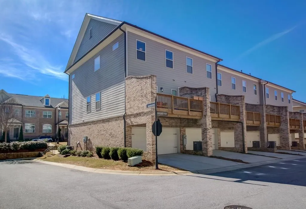 7510 Highland Bluffs, Atlanta, Georgia 30328, 3 Bedrooms Bedrooms, ,3 BathroomsBathrooms,Residential,Sold,7510 Highland Bluffs,6123471