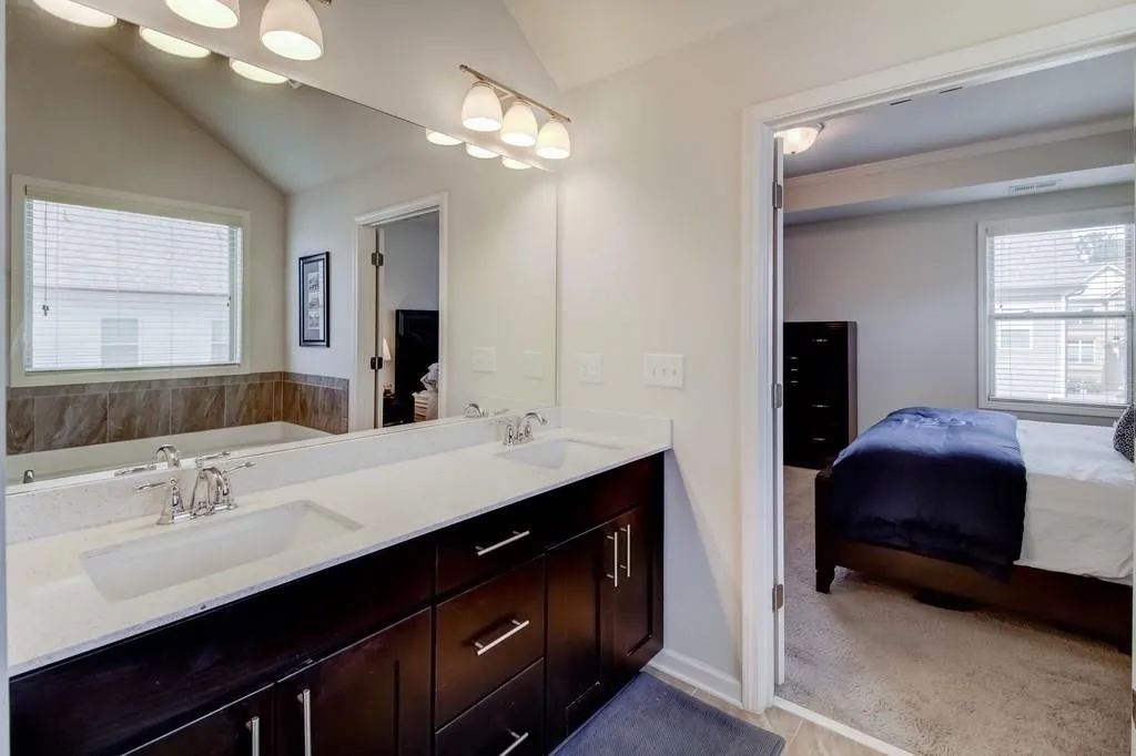 7510 Highland Bluffs, Atlanta, Georgia 30328, 3 Bedrooms Bedrooms, ,3 BathroomsBathrooms,Residential,Sold,7510 Highland Bluffs,6123471