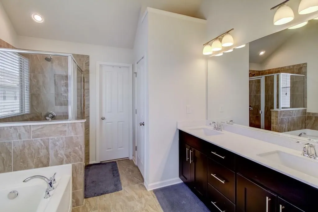 7510 Highland Bluffs, Atlanta, Georgia 30328, 3 Bedrooms Bedrooms, ,3 BathroomsBathrooms,Residential,Sold,7510 Highland Bluffs,6123471