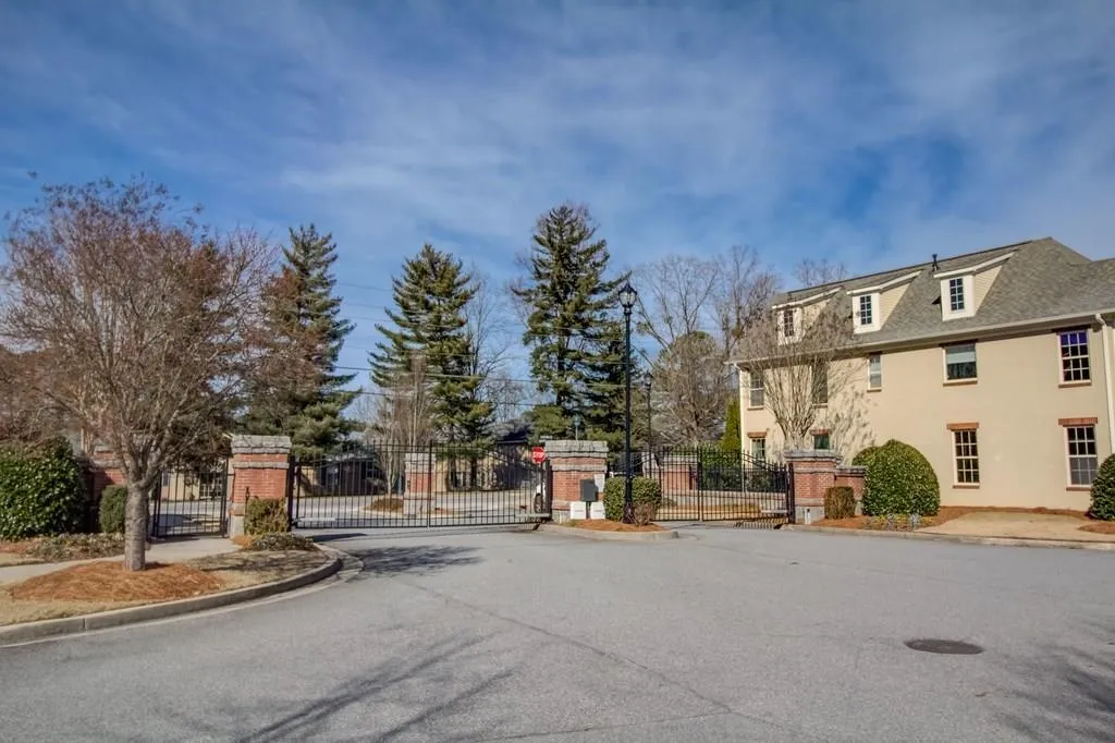 7510 Highland Bluffs, Atlanta, Georgia 30328, 3 Bedrooms Bedrooms, ,3 BathroomsBathrooms,Residential,Sold,7510 Highland Bluffs,6123471