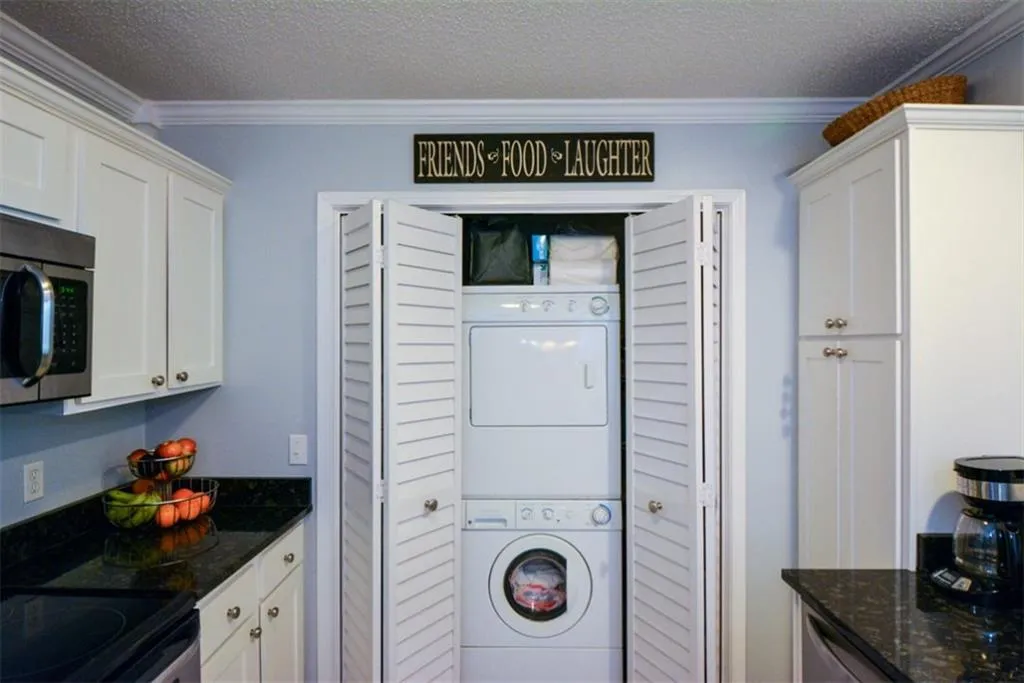 308 Bainbridge Drive Nw Unit 308, Atlanta, Georgia 30327, 2 Bedrooms Bedrooms, ,2 BathroomsBathrooms,Residential,Sold,308 Bainbridge Drive Nw Unit 308,6710930