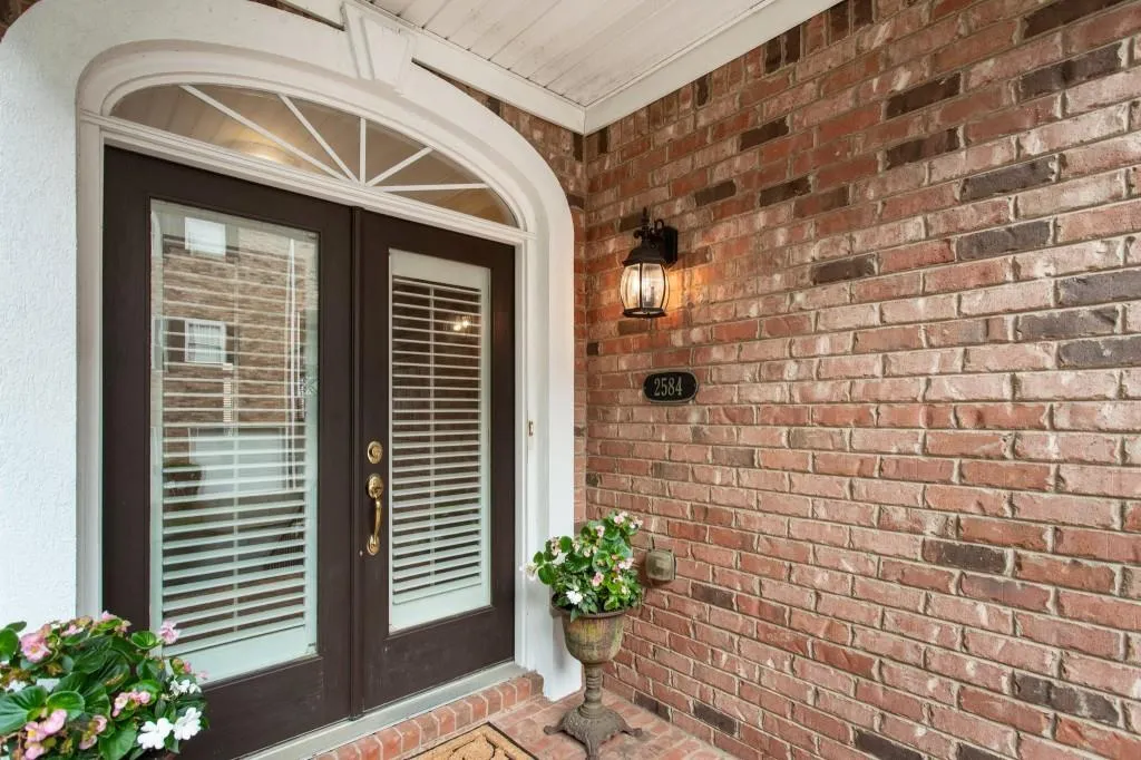 2584 Oglethorpe Circle Ne, Brookhaven, Georgia 30319, 3 Bedrooms Bedrooms, ,3 BathroomsBathrooms,Residential,Sold,2584 Oglethorpe Circle Ne,7605853