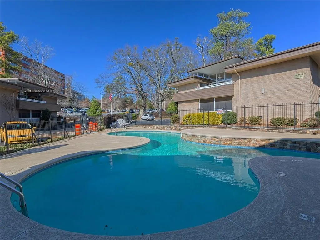 346 Carpenter Drive Unit 42, Sandy Springs, Georgia 30328, 2 Bedrooms Bedrooms, ,2 BathroomsBathrooms,Residential,Sold,346 Carpenter Drive Unit 42,5804396